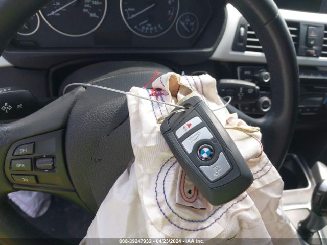 WBA8E1G35HNU15739 BMW 320i