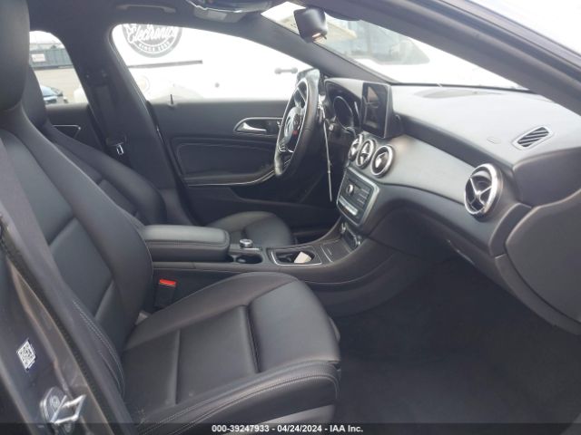 WDDSJ4EB7KN766519 Mercedes-Benz CLA 250