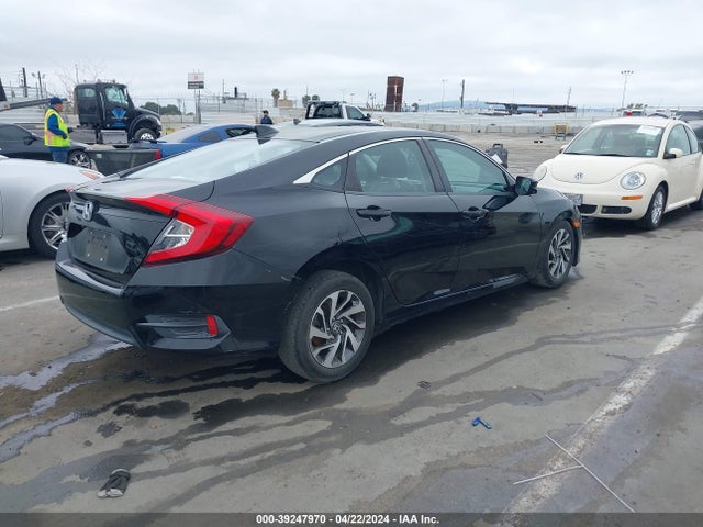 Honda CIVIC EX 2018 2HGFC2F74JH607857 Image 4