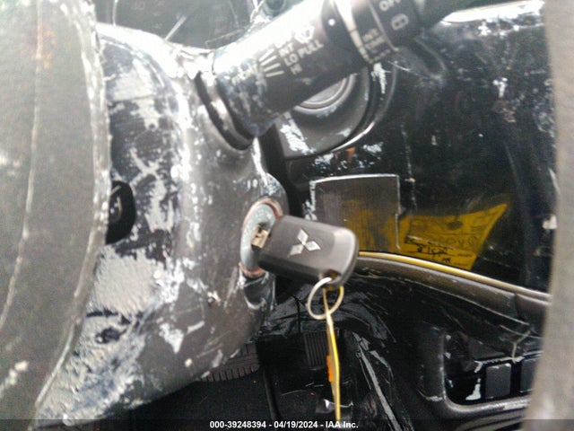 JA4AD2A38JZ055610 Mitsubishi Outlander Es