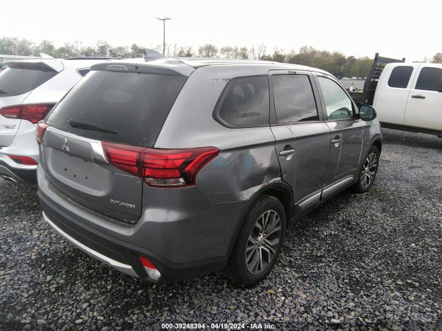 JA4AD2A38JZ055610 Mitsubishi Outlander Es