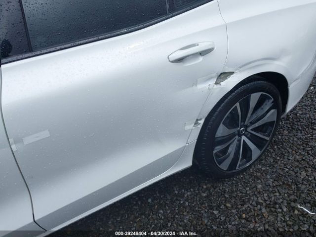 7JRL12FZ7NG162879 Volvo S60 B5 Momentum