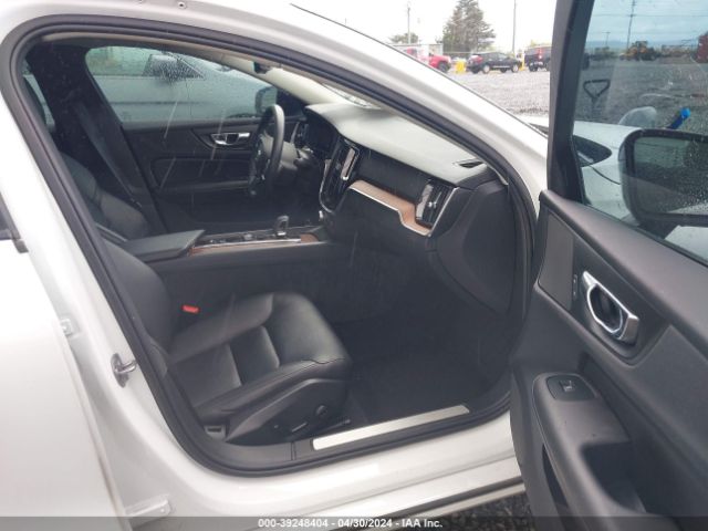 7JRL12FZ7NG162879 Volvo S60 B5 Momentum