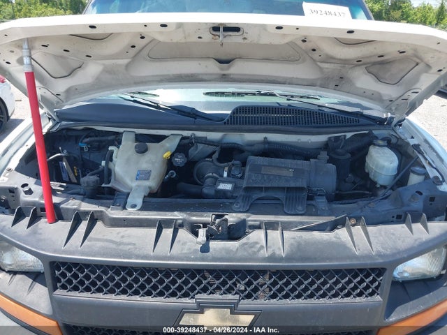 Chevrolet Express 2500 Work Van 2016 1GCWGBFF2G1203957 Image 10
