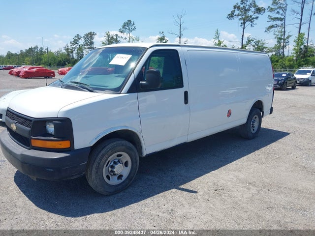 Chevrolet Express 2500 Work Van 2016 1GCWGBFF2G1203957 Image 2