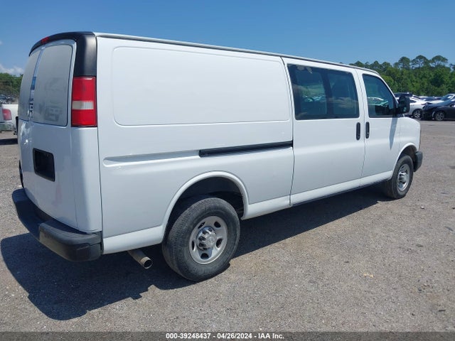 Chevrolet Express 2500 Work Van 2016 1GCWGBFF2G1203957 Image 4
