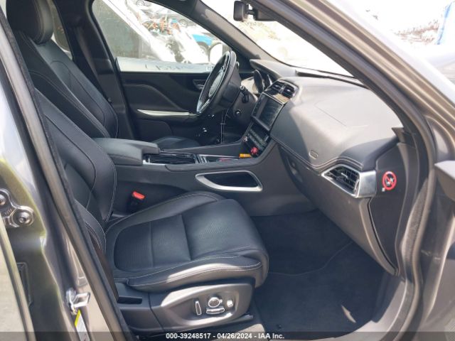 2018 JAGUAR F-PACE SADCL2FX9JA325458 Photo 4