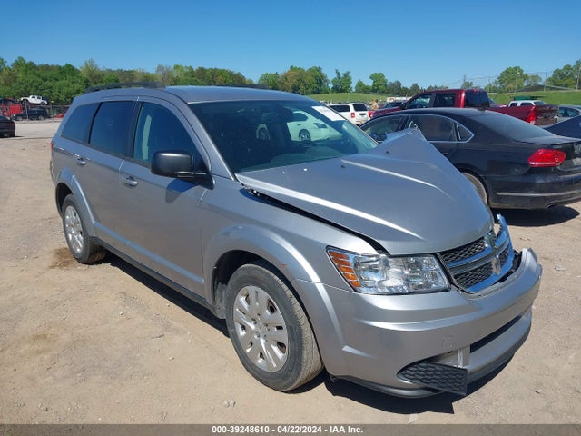 2018 3C4PDCAB5JT533230 main image