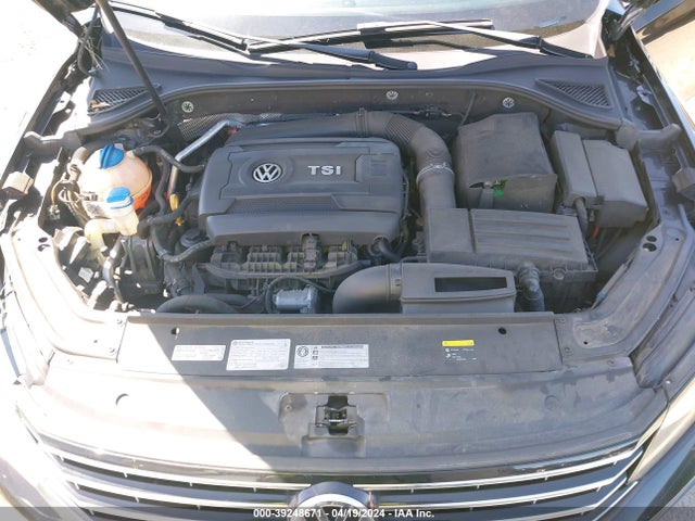 1VWAT7A37GC046136 Volkswagen Passat 1.8t S