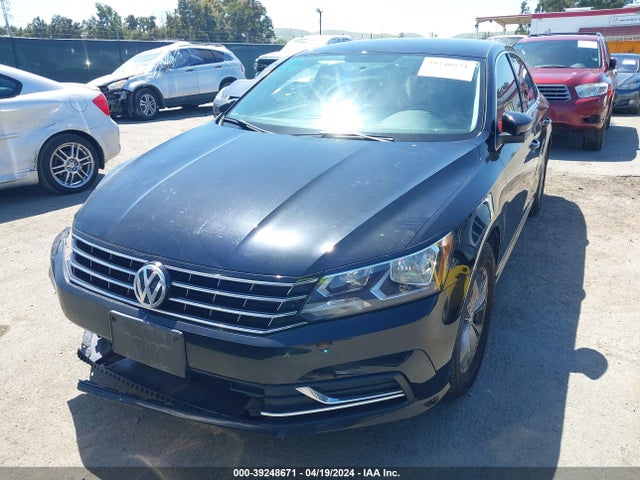 1VWAT7A37GC046136 Volkswagen Passat 1.8t S