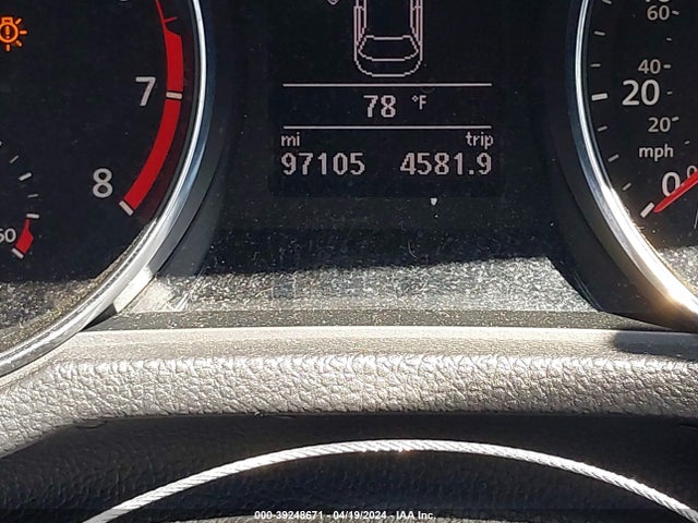 1VWAT7A37GC046136 Volkswagen Passat 1.8t S
