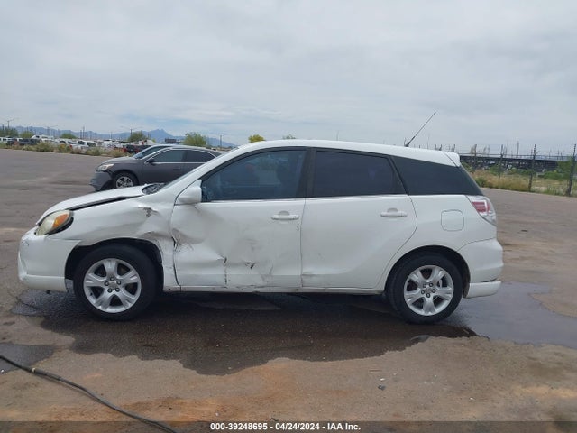 39248695 :رقم المزاد ، 2T1KR32E85C338879 vin ، 2005 Toyota Matrix Xr مزاد بيع