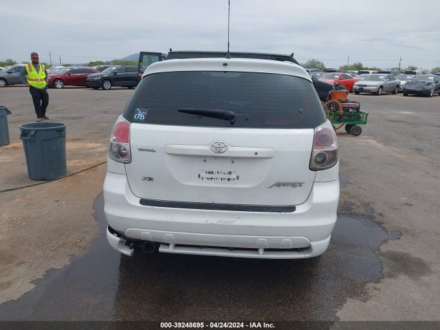 39248695 :رقم المزاد ، 2T1KR32E85C338879 vin ، 2005 Toyota Matrix Xr مزاد بيع