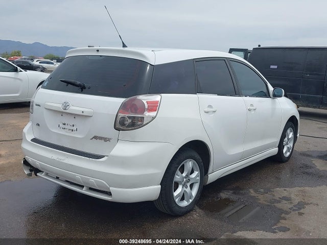 39248695 :رقم المزاد ، 2T1KR32E85C338879 vin ، 2005 Toyota Matrix Xr مزاد بيع