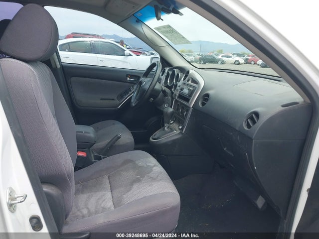 39248695 :رقم المزاد ، 2T1KR32E85C338879 vin ، 2005 Toyota Matrix Xr مزاد بيع