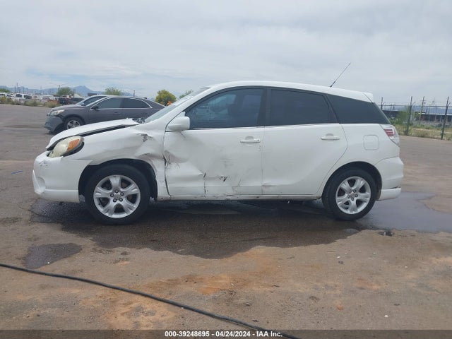 39248695 :رقم المزاد ، 2T1KR32E85C338879 vin ، 2005 Toyota Matrix Xr مزاد بيع