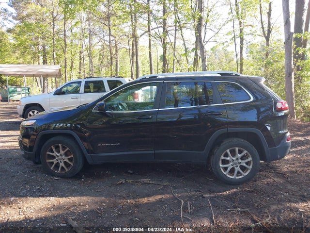 1C4PJLCB7JD573188 Jeep Cherokee Latitude Fwd