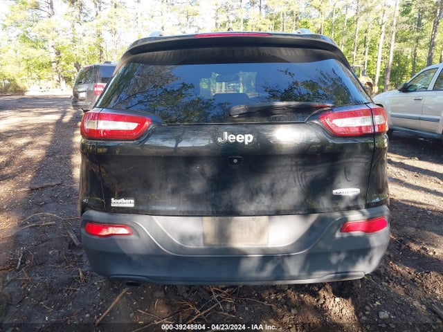 1C4PJLCB7JD573188 Jeep Cherokee Latitude Fwd