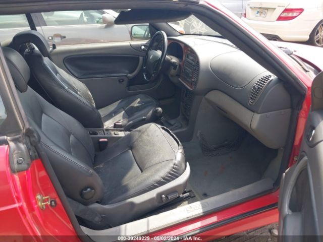 2002 SAAB 9-3 YS3DF75K827000897 Photo 4