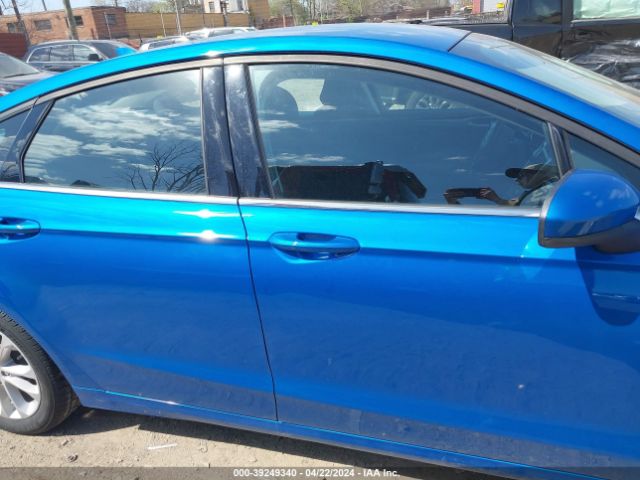 3FA6P0HD3LR218103 Ford FUSION SE