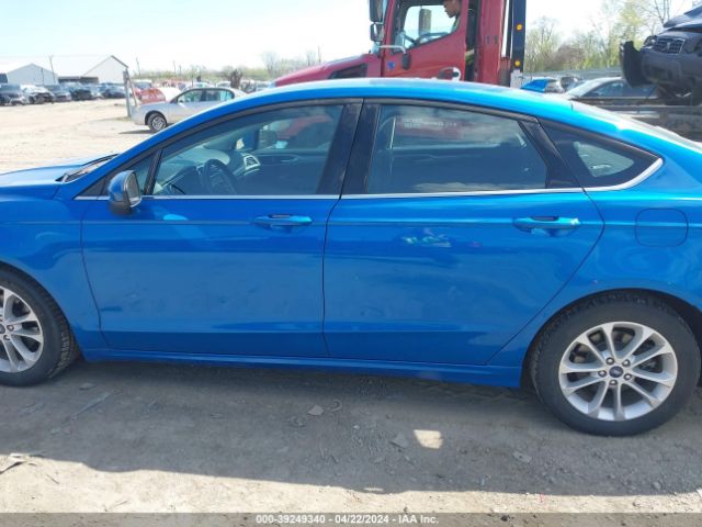 3FA6P0HD3LR218103 Ford FUSION SE