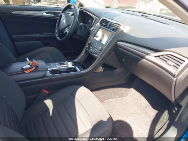 3FA6P0HD3LR218103 Ford FUSION SE