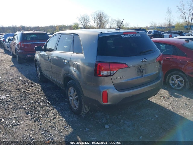 KIA SORENTO LX 2014 5XYKT3A69EG523135 Image 3