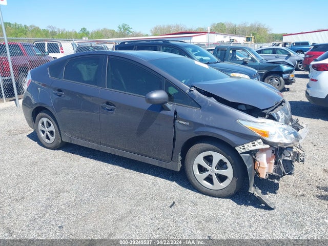 Toyota Prius Three 2015 JTDKN3DU8F1895930 Image 13