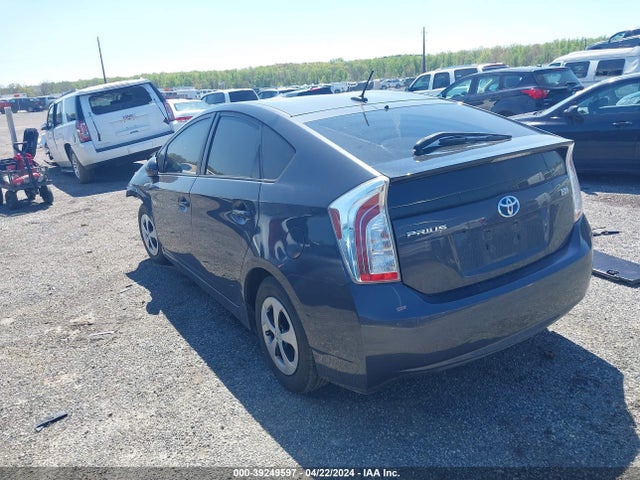 Toyota Prius Three 2015 JTDKN3DU8F1895930 Image 3