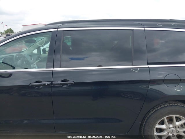 Chrysler Pacifica Touring L 2022 2C4RC1BG8NR162647 Image 14