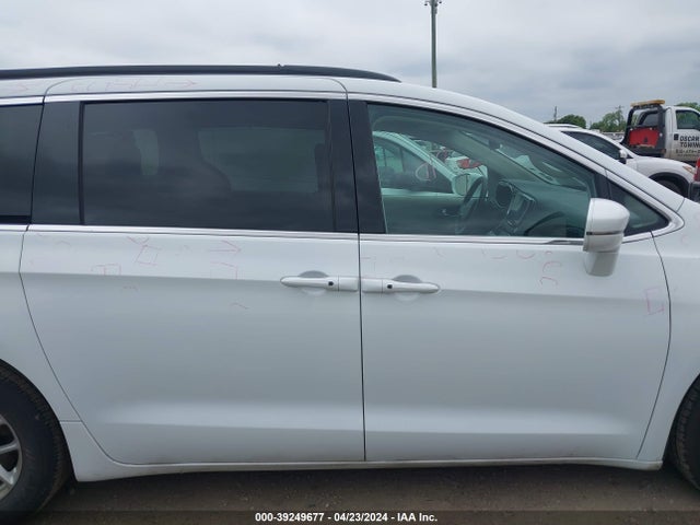 Chrysler Pacifica Touring L 2022 2C4RC1BG0NR233808 Image 13