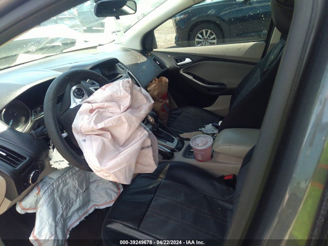 Ford FOCUS SE 2014 1FADP3K28EL102607 Image 5