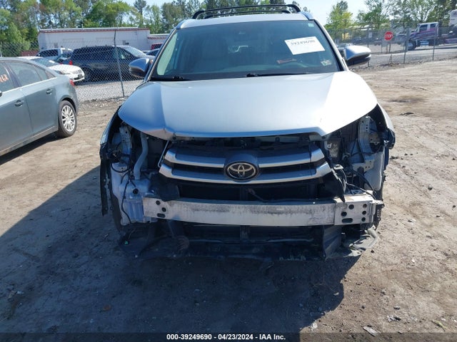 Toyota Highlander Xle 2018 5TDJZRFH3JS527315 Image 12