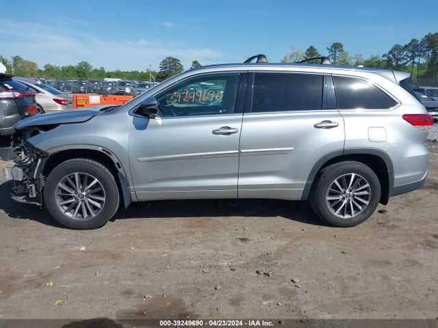 Toyota Highlander Xle 2018 5TDJZRFH3JS527315 Image 14