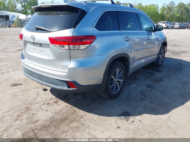 Toyota Highlander Xle 2018 5TDJZRFH3JS527315 Image 4