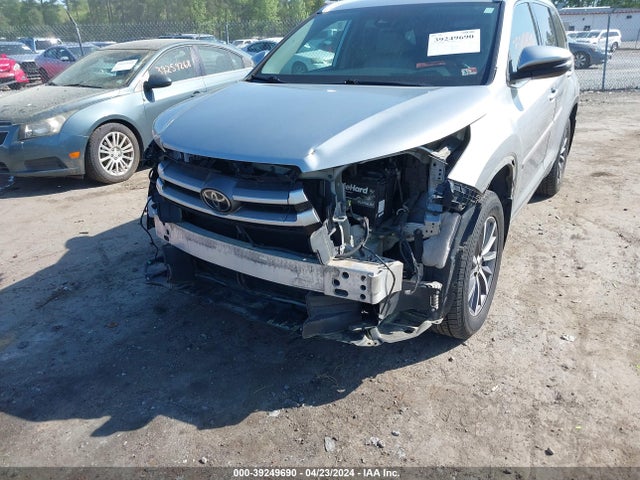 Toyota Highlander Xle 2018 5TDJZRFH3JS527315 Image 6