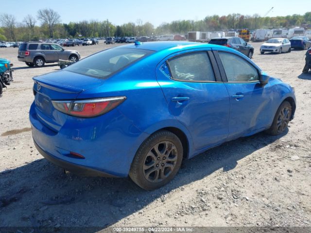 3MYDLBYV5KY505708 Toyota YARIS LE