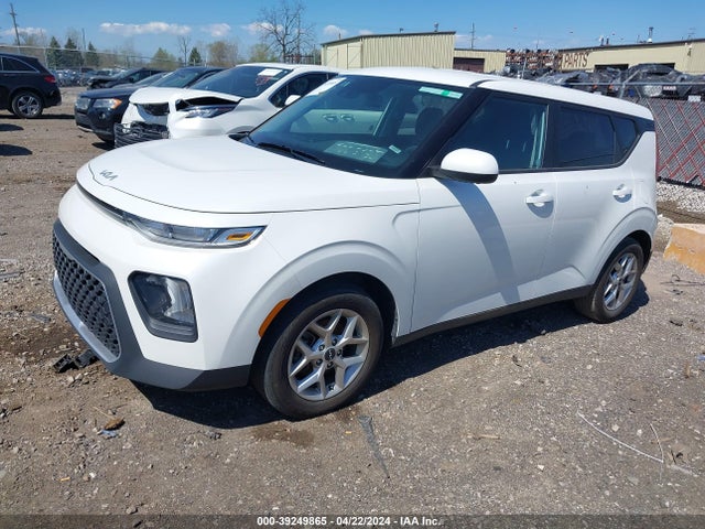 KIA SOUL LX 2022 KNDJ23AU4N7168224 Image 2
