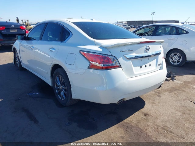 Nissan Altima 2.5 S 2015 1N4AL3AP2FN897400 Image 3