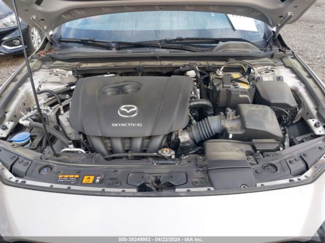 JM1BPAKL0N1504079 Mazda Mazda3 Select