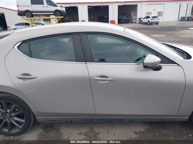 JM1BPAKL0N1504079 Mazda Mazda3 Select