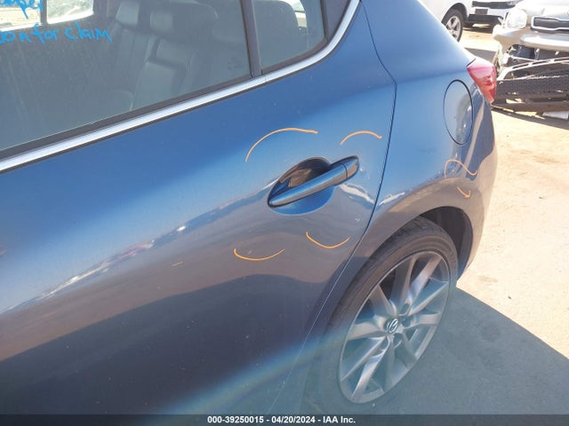 Mazda Mazda3 Touring 2018 3MZBN1L3XJM197602 Image 6
