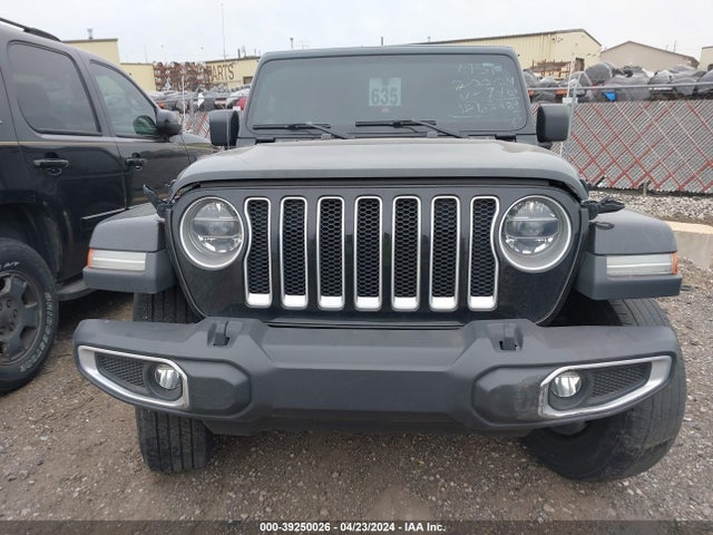 1C4HJXEG5JW247401 Jeep Wrangler Unlimited Sahara 4x4