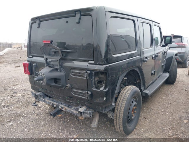 1C4HJXEG5JW247401 Jeep Wrangler Unlimited Sahara 4x4