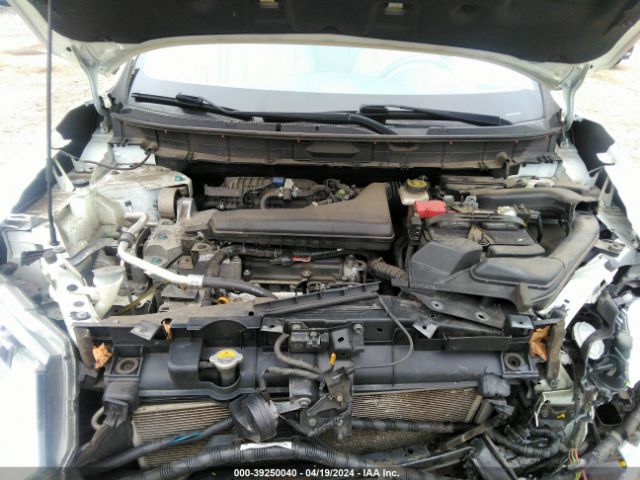 KNMAT2MV2HP539543 Nissan ROGUE SV