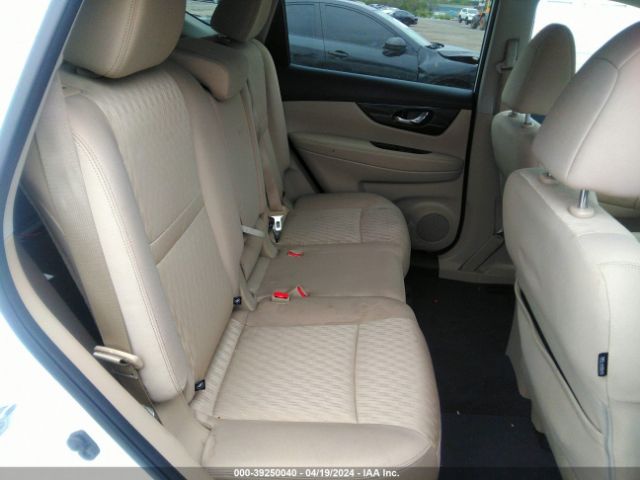KNMAT2MV2HP539543 Nissan ROGUE SV