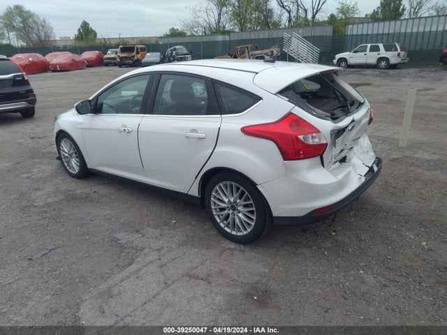 Ford Focus Titanium 2014 1FADP3N25EL353144 Image 3