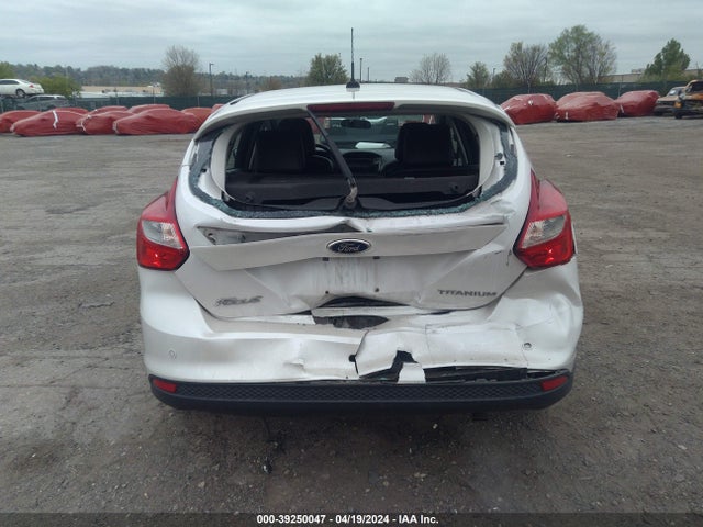 Ford Focus Titanium 2014 1FADP3N25EL353144 Image 6