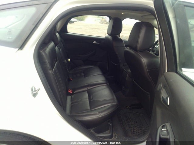 Ford Focus Titanium 2014 1FADP3N25EL353144 Image 8