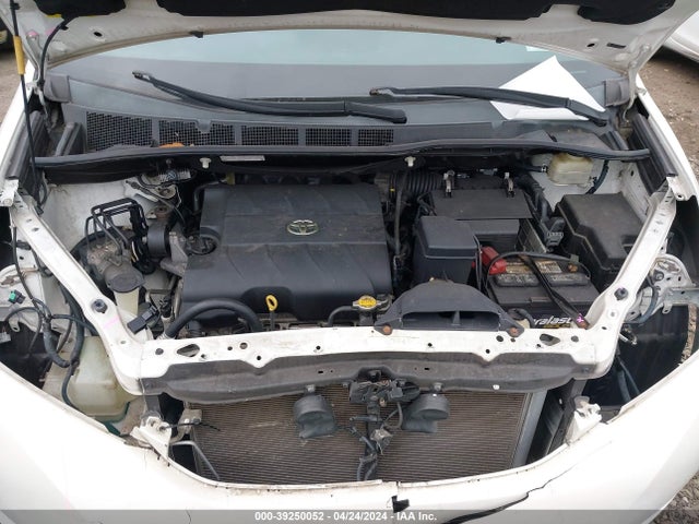 Toyota Sienna Xle 8 Passenger 2015 5TDYK3DC5FS652718 Image 10